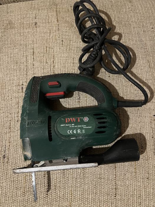 электрический лобзик пила DWT STS05-60 D б/у