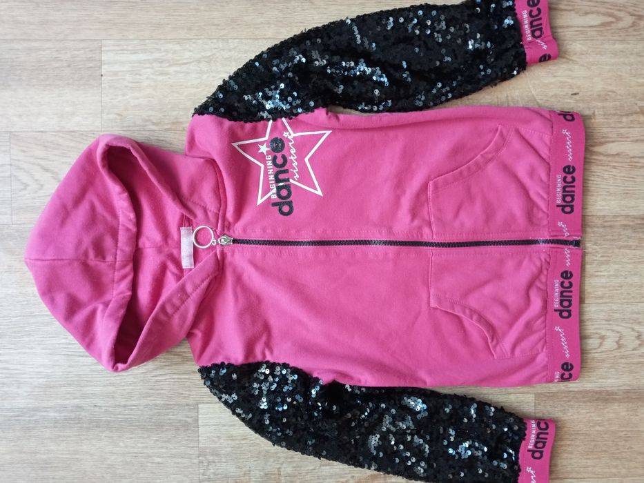 Спортивна кофта, рукава с паєтками р.122 на 6 років