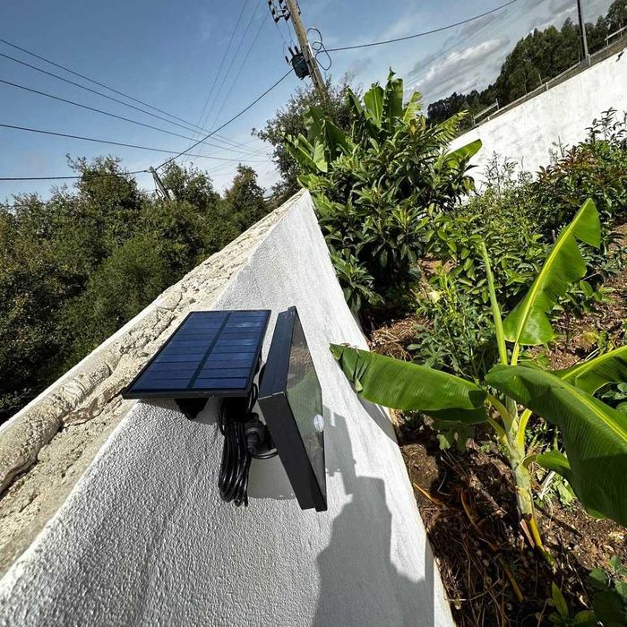 Refletor Holofote LED com painel solar