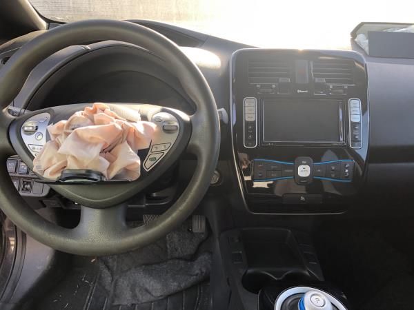 Para peças NISSAN Leaf EV (ZE0)