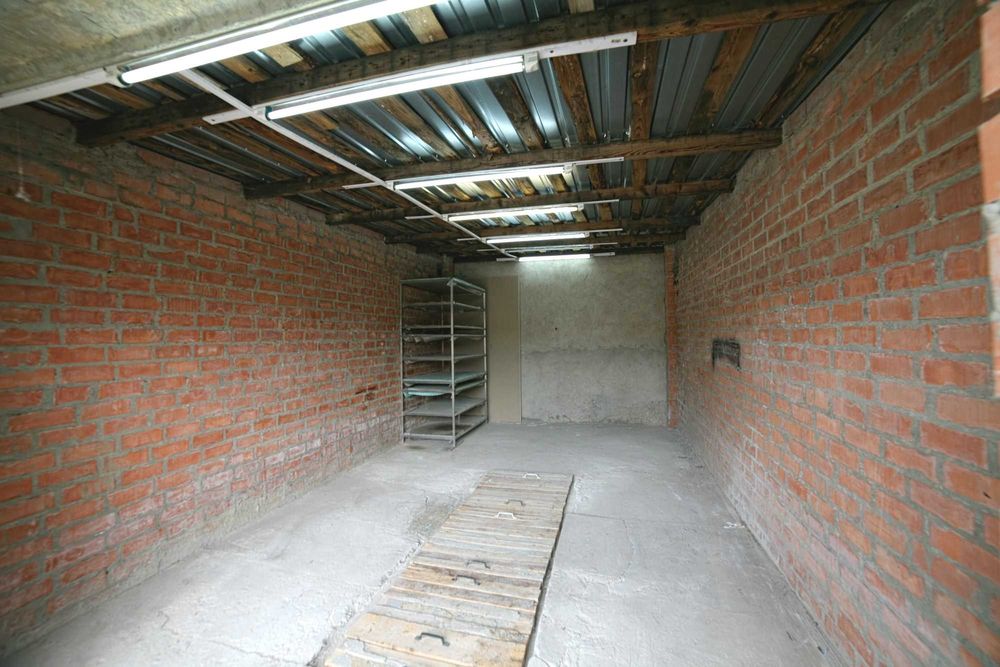 Сдам СВОЙ каменный гараж с 2-мя независимыми электровводами в Южном