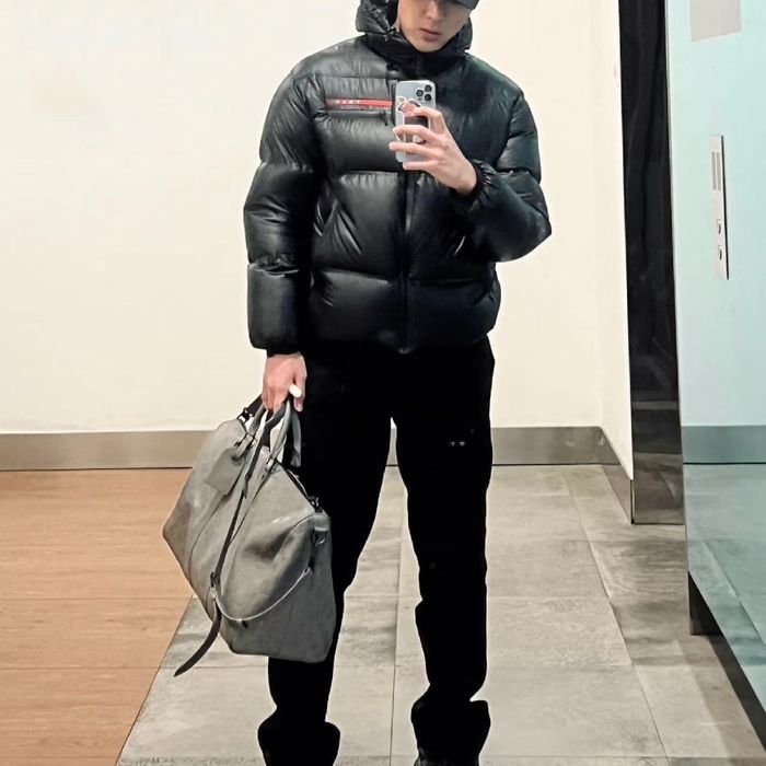 Куртка пуховик Prada ЧИТАТИ ОПИС