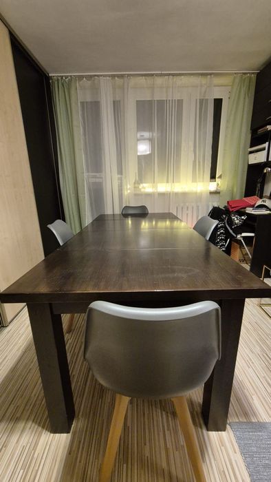 Stół rozkładany  +4 Krzesła