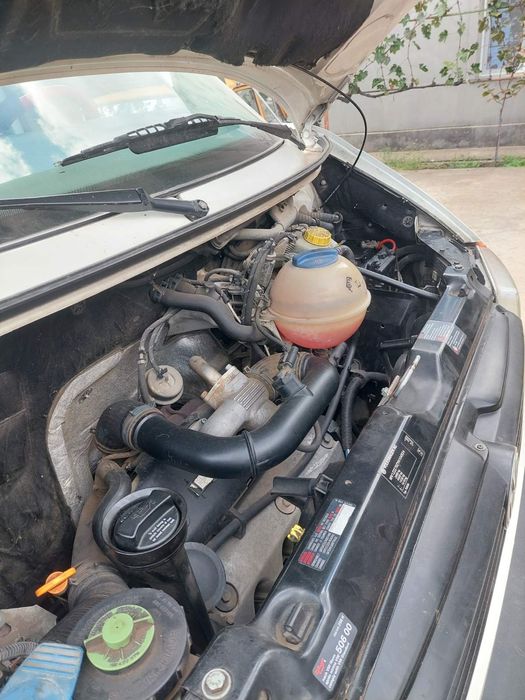 Автомобиль Volkswagen T 4