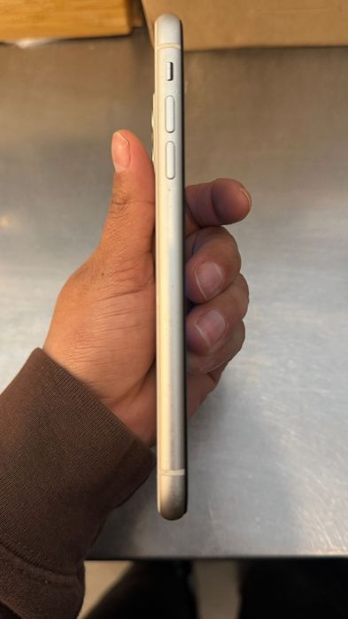 Iphone 11 64G poucas marcas de uso em otimo estado