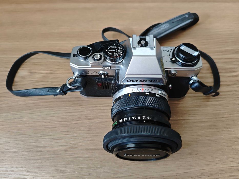 Фотоапарат Olympus om 10 дзеркальна плівкова камера