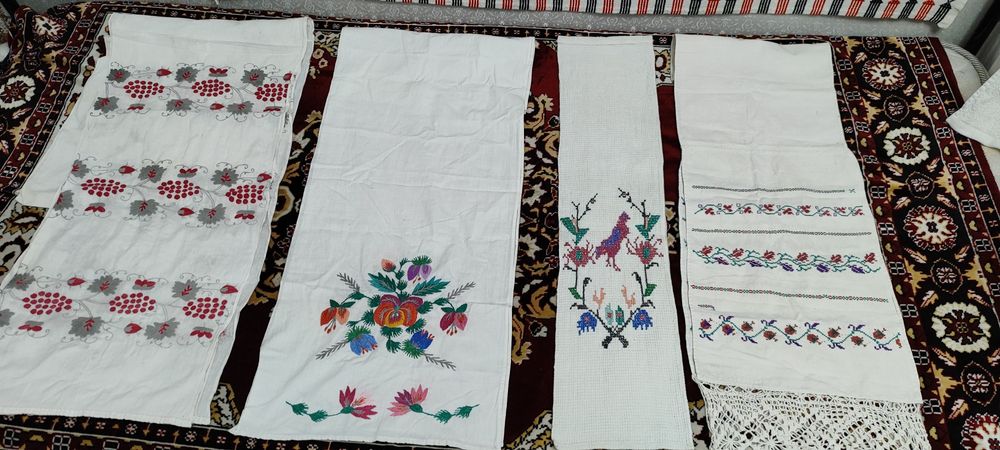 Вишиті старовинні рушники