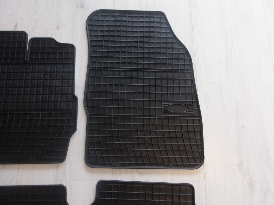 Dywaniki Gumowe FORD FIESTA MK7 08-11 i 11-17 FL Idealnie Dopasowane