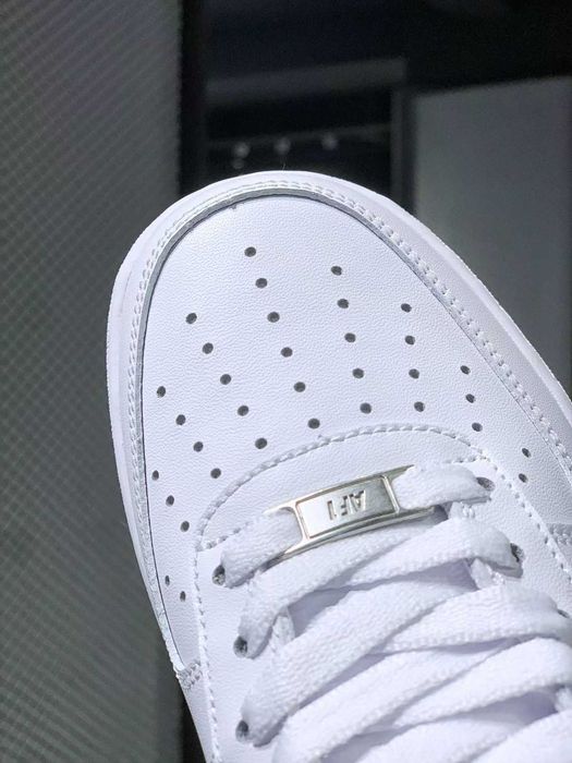 Promocja NIKE AIR FORCE 1 Biały AF1 R.39