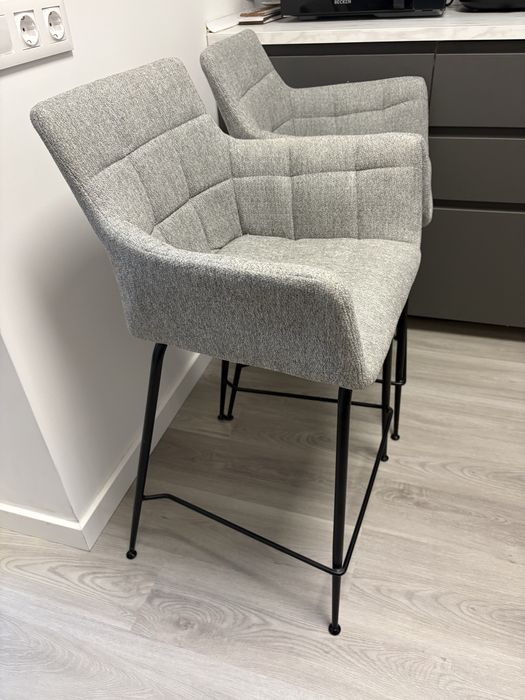 chairus Bancos de Bar Conjunto de 2 com Apoio de Braços Bancos de Cozinha de Tecido Moderno Bancos Altos de Balcão com Apoio de Pés (Cinza-2)