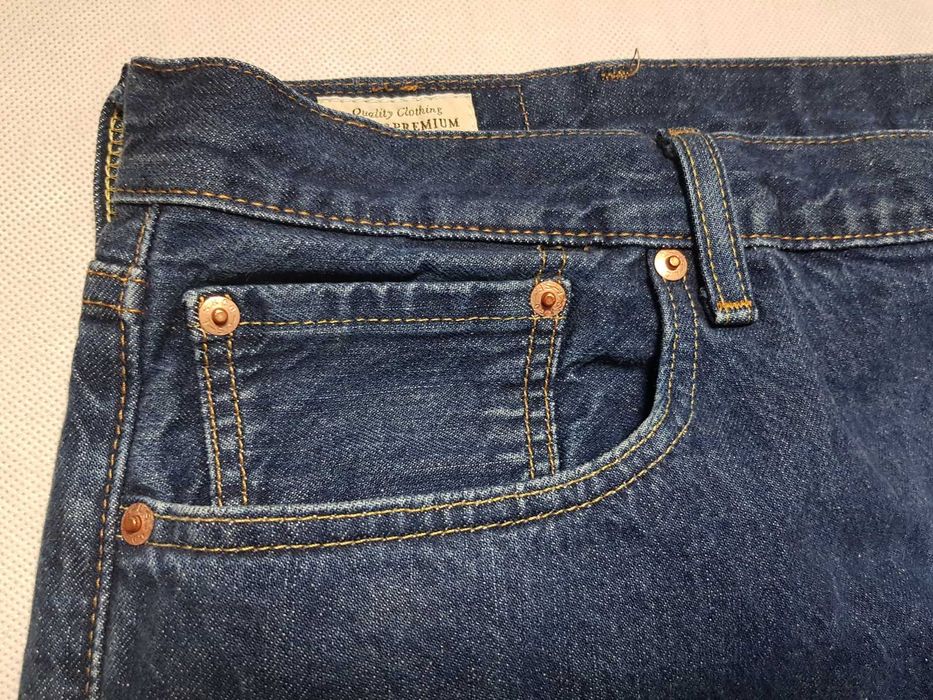 LEVI'S - 501 roz. W42L34 (42X32) pas 110 cm  (przetarte doły) ^