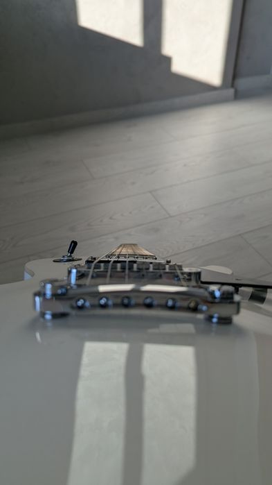 Електрогітара Deviser Les Paul L-G9 Білий