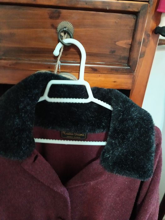 Capa xor bordeaux. Gola de veludo preto. NOVO. Tamanho LL