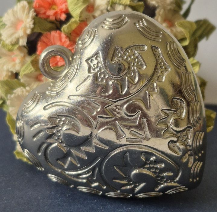 Zawieszka, serce w kolorze srebrnym