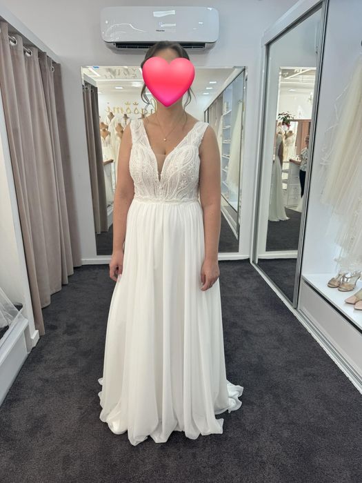 Suknia Ślubna roz. 40 kolekcja 2025 Chassmi