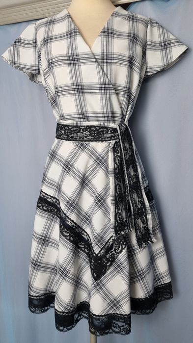 Sukienka na  lato w kratkę,roz.36/38/40