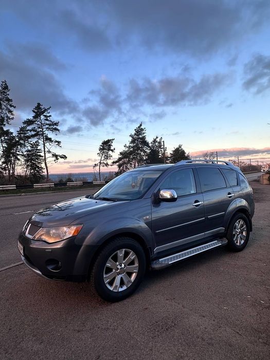 Митсубиши аутлердер 2 хл