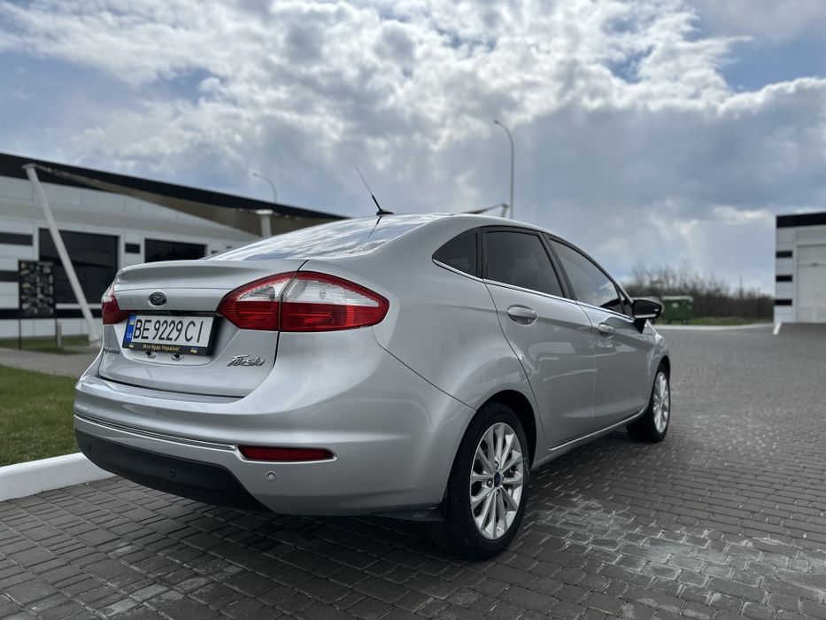 Ford fiesta TITANIUM