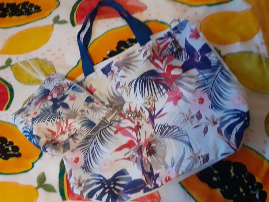 Torba i kosmetyczka kwiaty