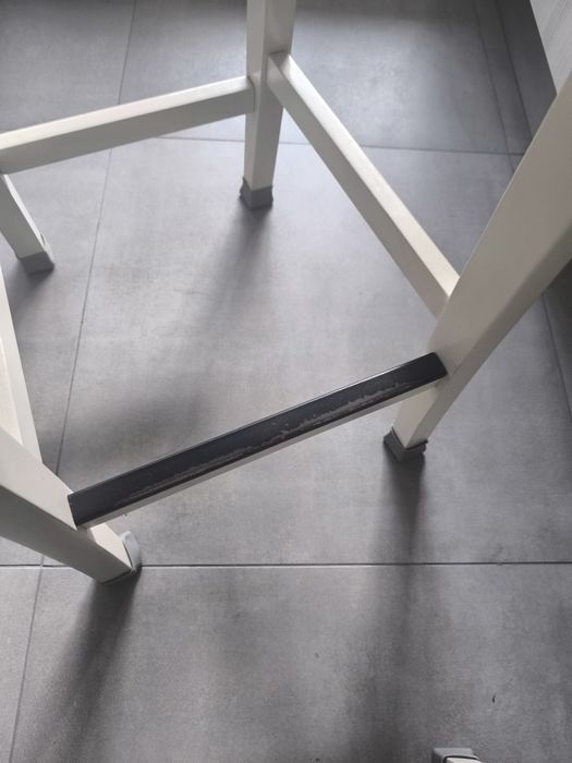 Cadeiras Altas Brancas