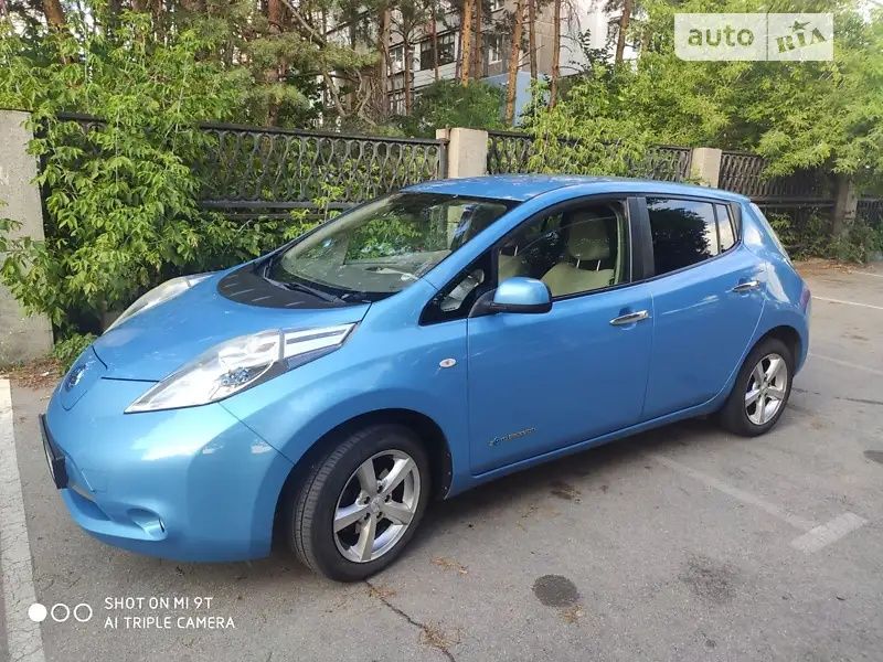Продам Nissan Leaf 2012 
I покоління