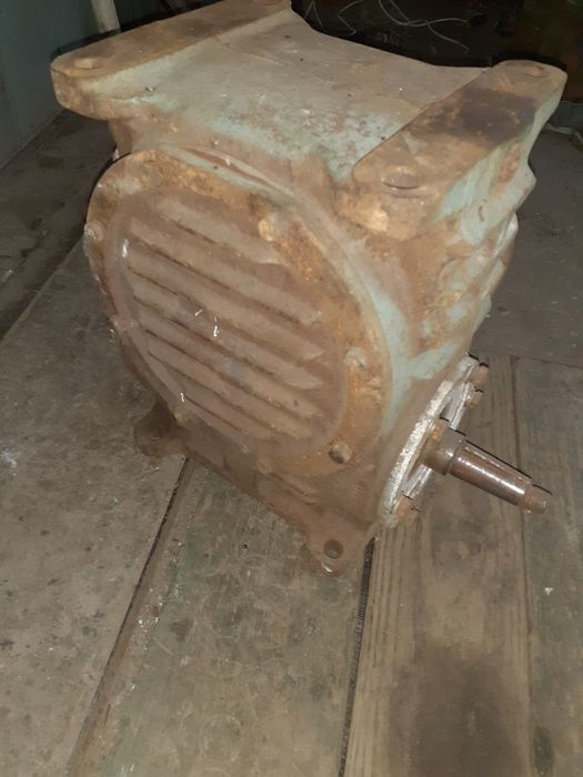 Редуктор понижающий червячный ч-125..