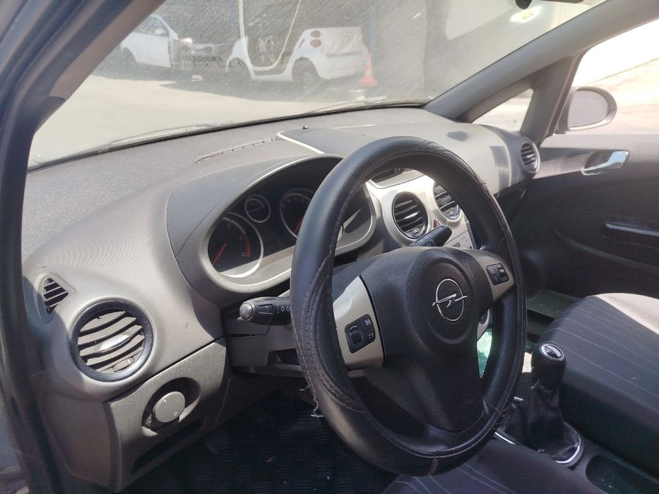Para peças OPEL Corsa D