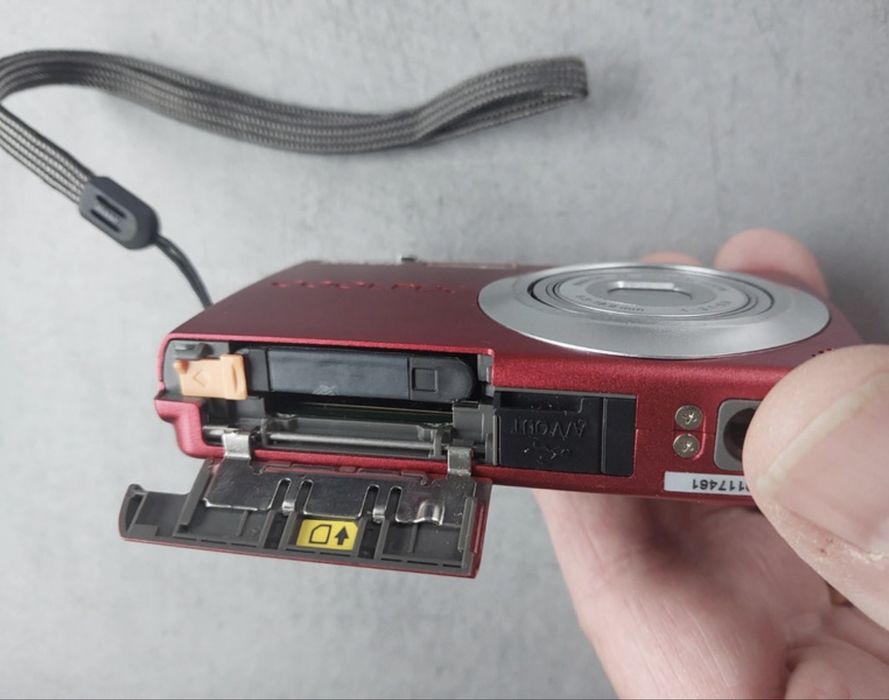 camara nikon vermelha