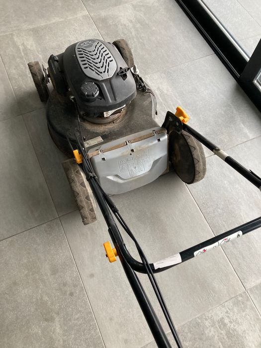 Corta relvas Honda GCVx 170