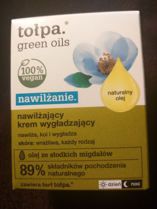 HIT! Nawilżający krem wygładzający w 100% wegański - TOŁPA