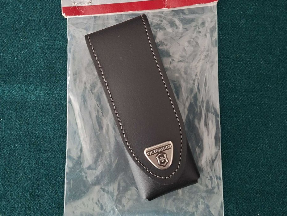 Bolsa grande em pele preta Victorinox 4.0520.3 - nova