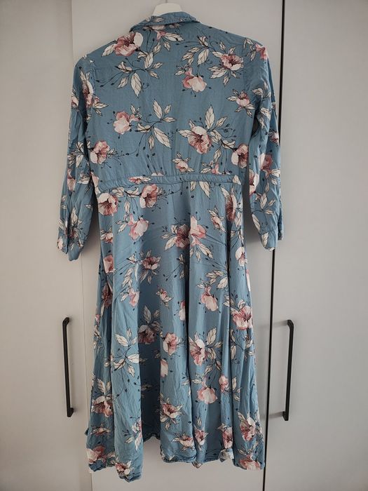 Sukienka w magnolie
