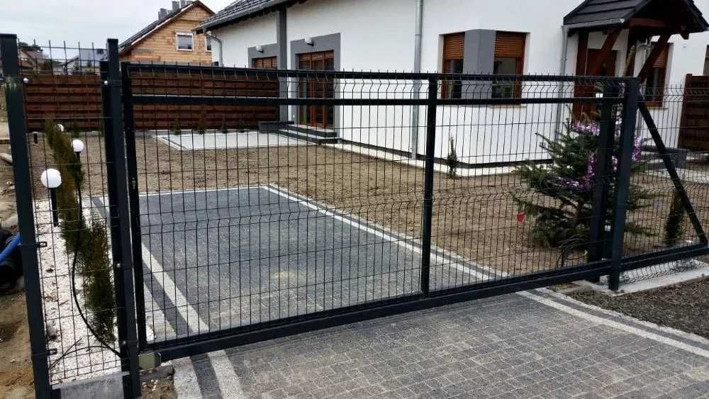 Brama Przesuwna Panelowa 1.5 x 4 m. PRODUCENT paneli ogrodzeniowych.