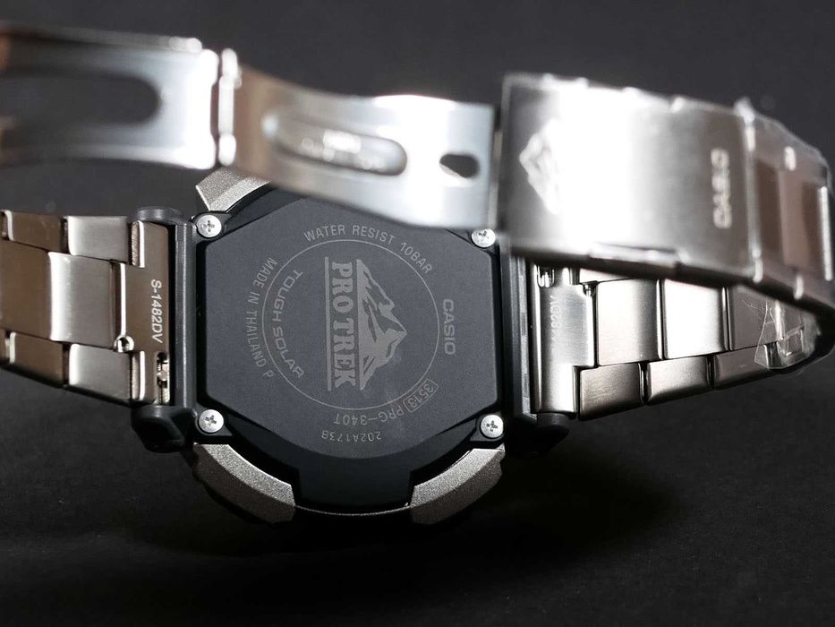 С компасом Casio PRG-340T-7 Titanium ProTrek