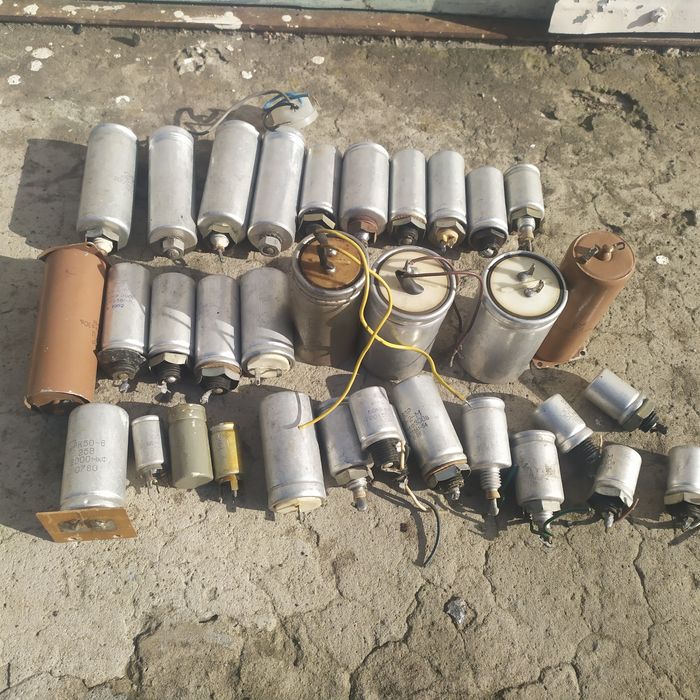 Продам конденсаторы.