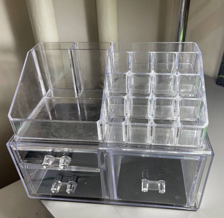 Прозорий органайзер для косметики