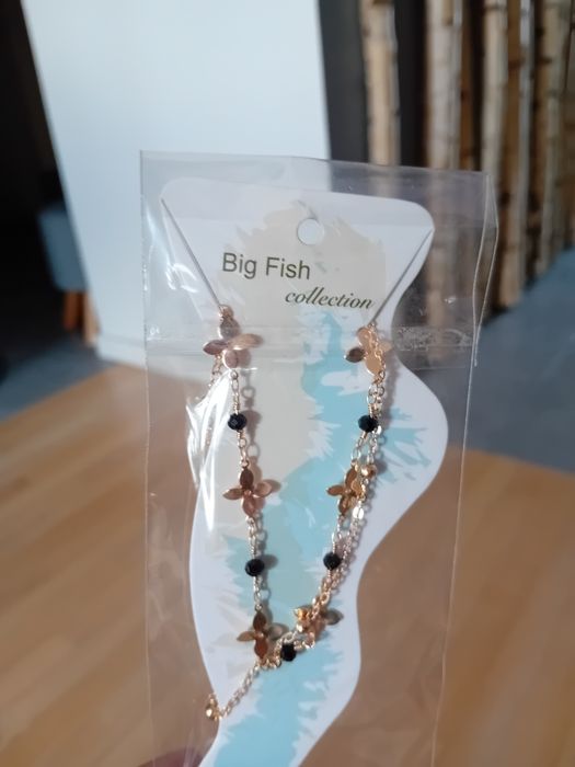 Nowa bransoletka na nogę