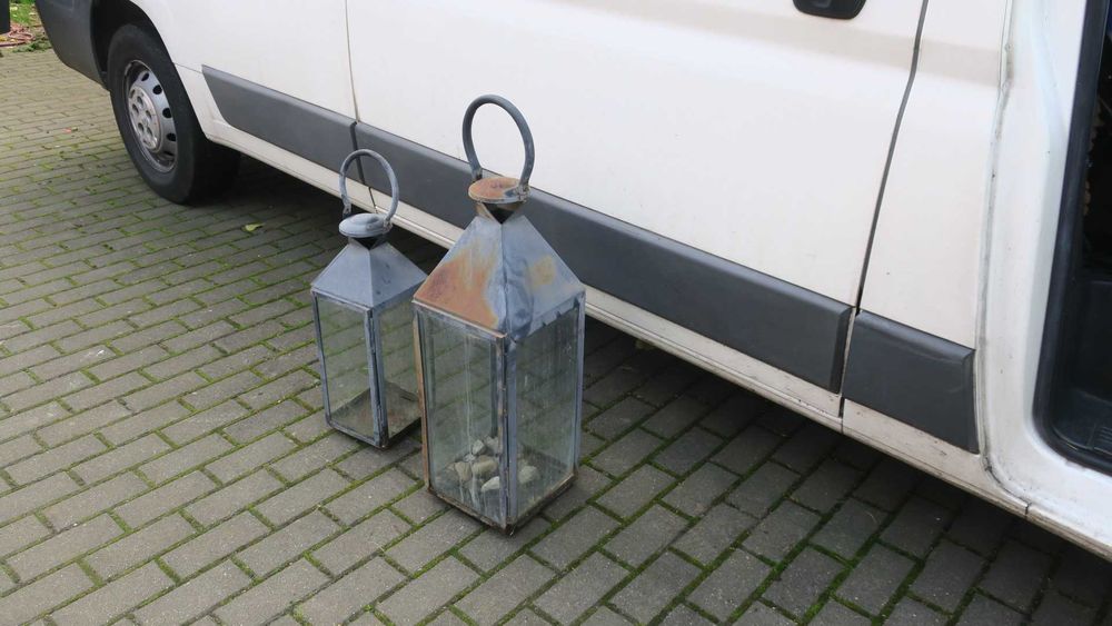 Duże lampy metalowe na świecę - 2 sztuki