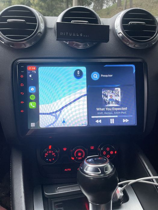 Audi TTs 272 quattro