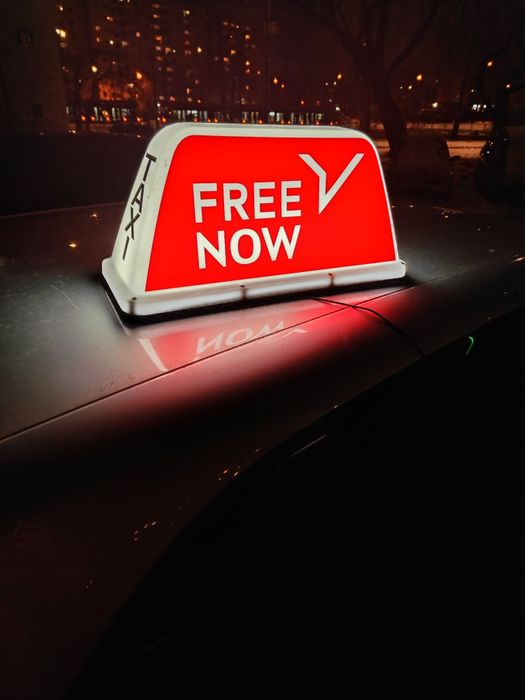 Lampa taxi Freenow