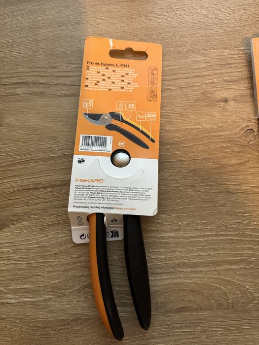 Сікатори Fiskars