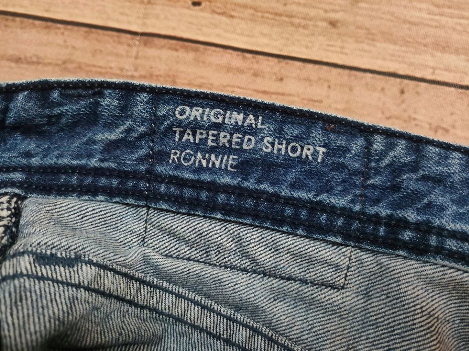 HILFIGER DENIM Tapered Short Ronnie Spodenki Jeans Męskie r. 30