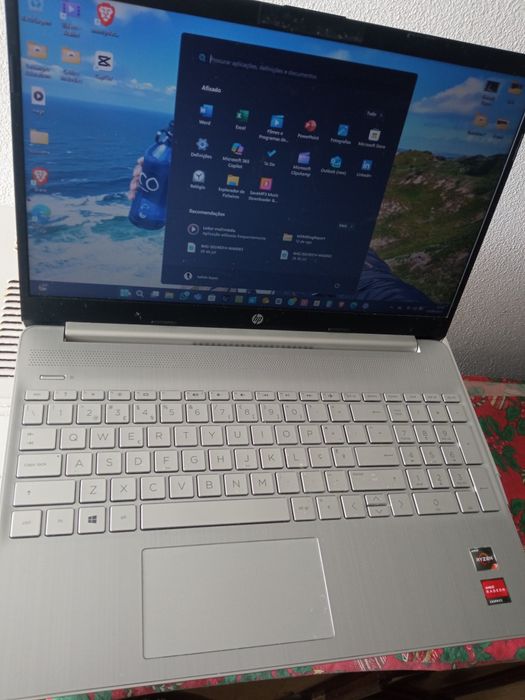 HP LAPTOP 15s-eq1xxx