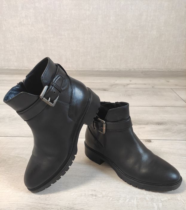 Брендовые ботинки из натуральной кожи Geox 38 размер.