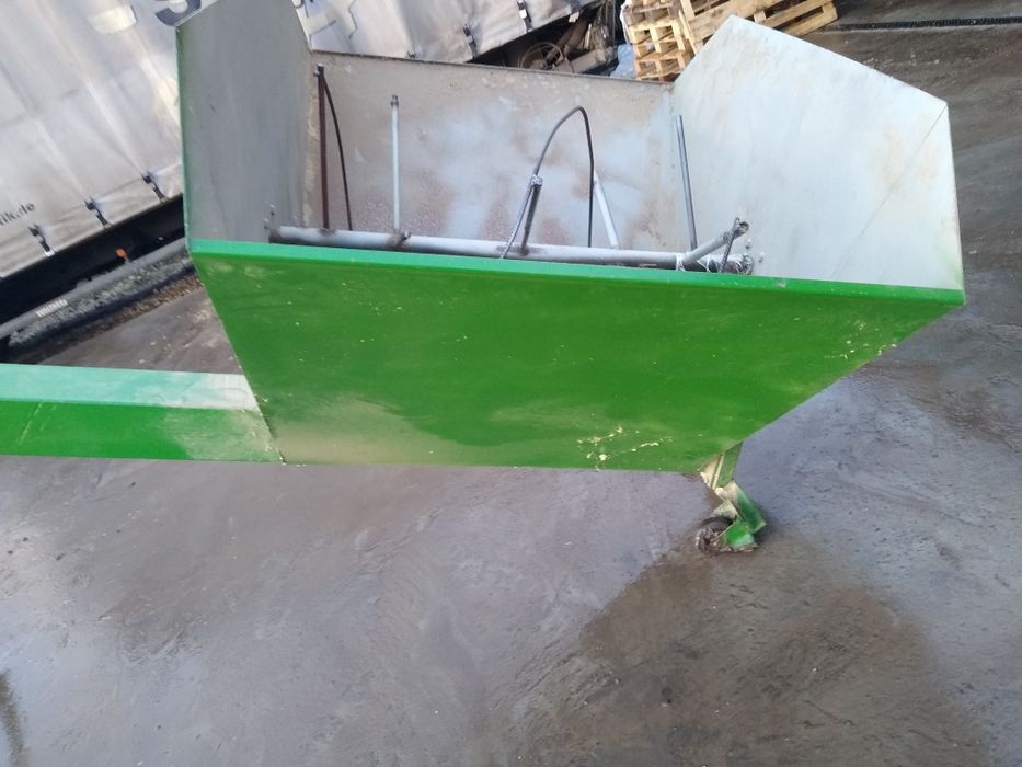 Podajnik do trocin ,pellet,