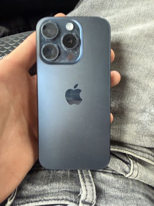 Sprzedam Iphone 15 pro
