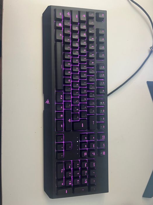 Teclado razer blackwidow