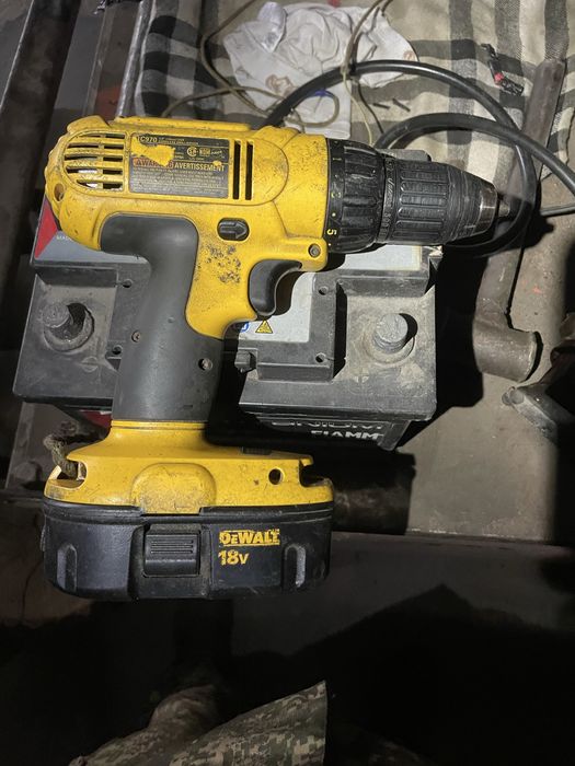 DeWalt шуруповерт