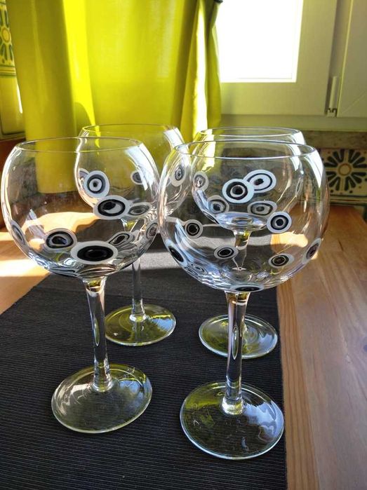 Conjunto de 4 copos vinho em cristal Vista Alegre (Atlantis)