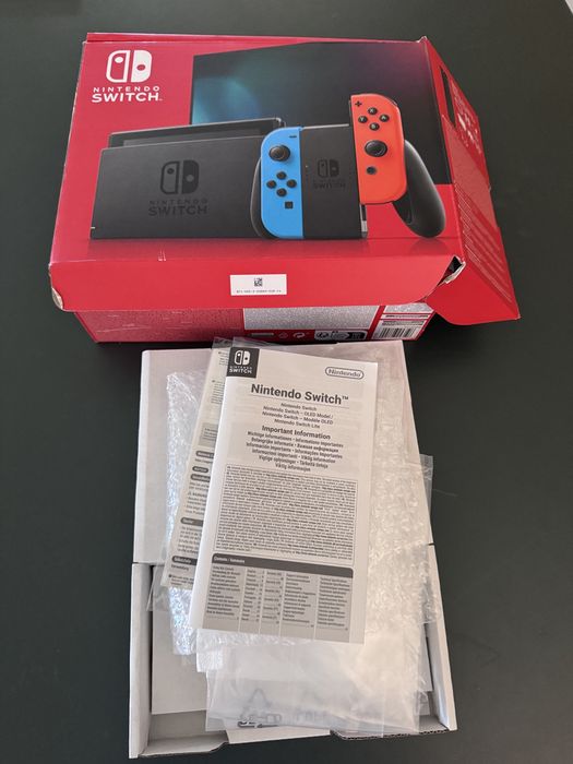 Nintendo Switch 1 [Normal]  + Comando Extra e Acessórios (Com Caixas)